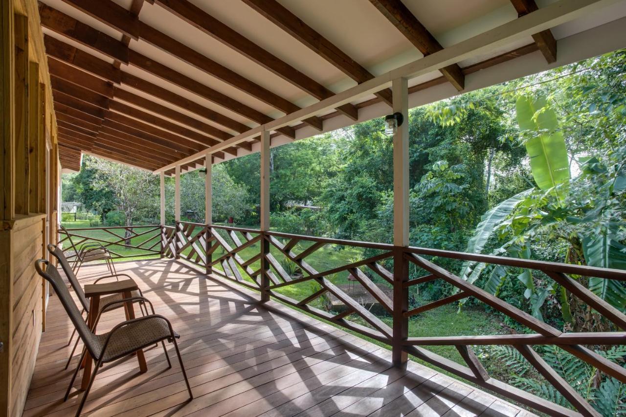 Sweet Songs Jungle Lodge San Ignacio Exterior foto